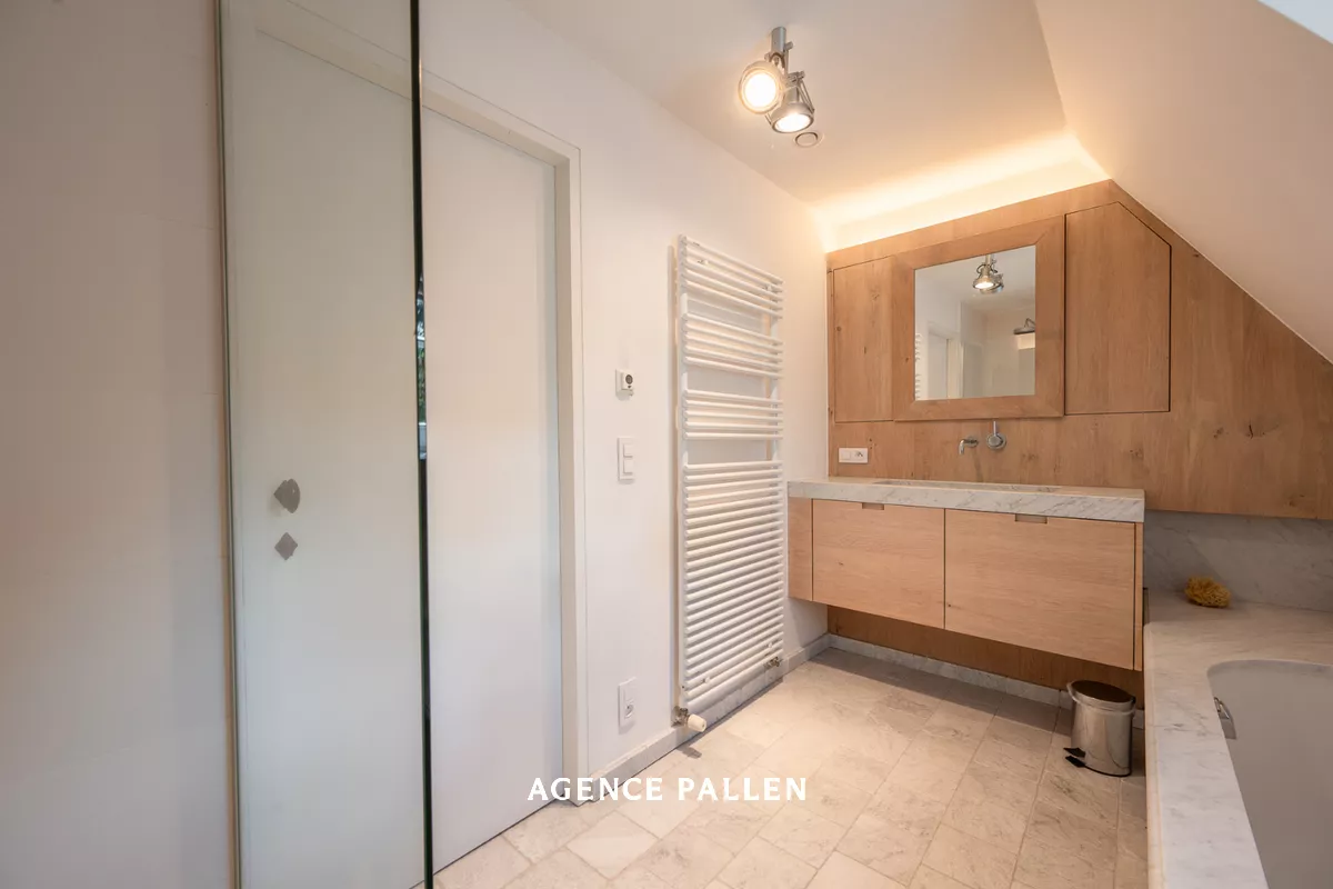 Faa7b327fc7f15bd6cdb5d23bfa0279ad77b5338c4277e326d3acfbca132ed01