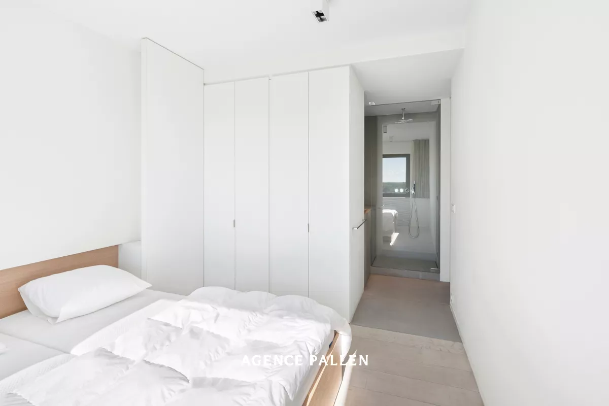 04df23b4e35be2c1ef39f2d569144973997cafb29ab8fdbc8acaec23fb736e50