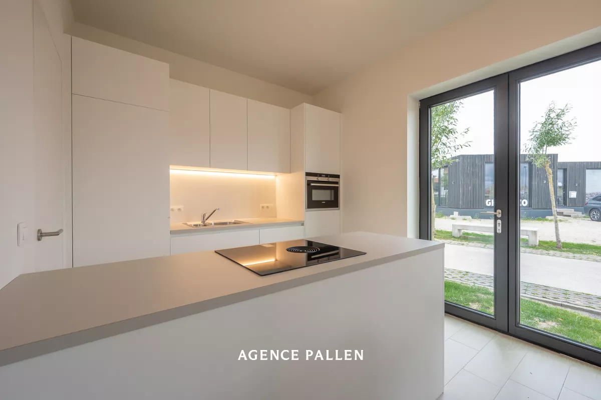 D018ff1584897f0abe950cc7d2ccf11a0d9b0dbc9171f16203e03392c6a84b20