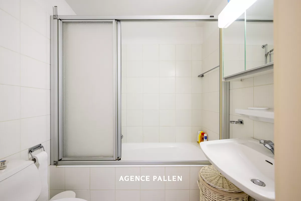 595a87c96a536fb0310f03a53938ffc84054d2c375294bb27c9ce6576c382970