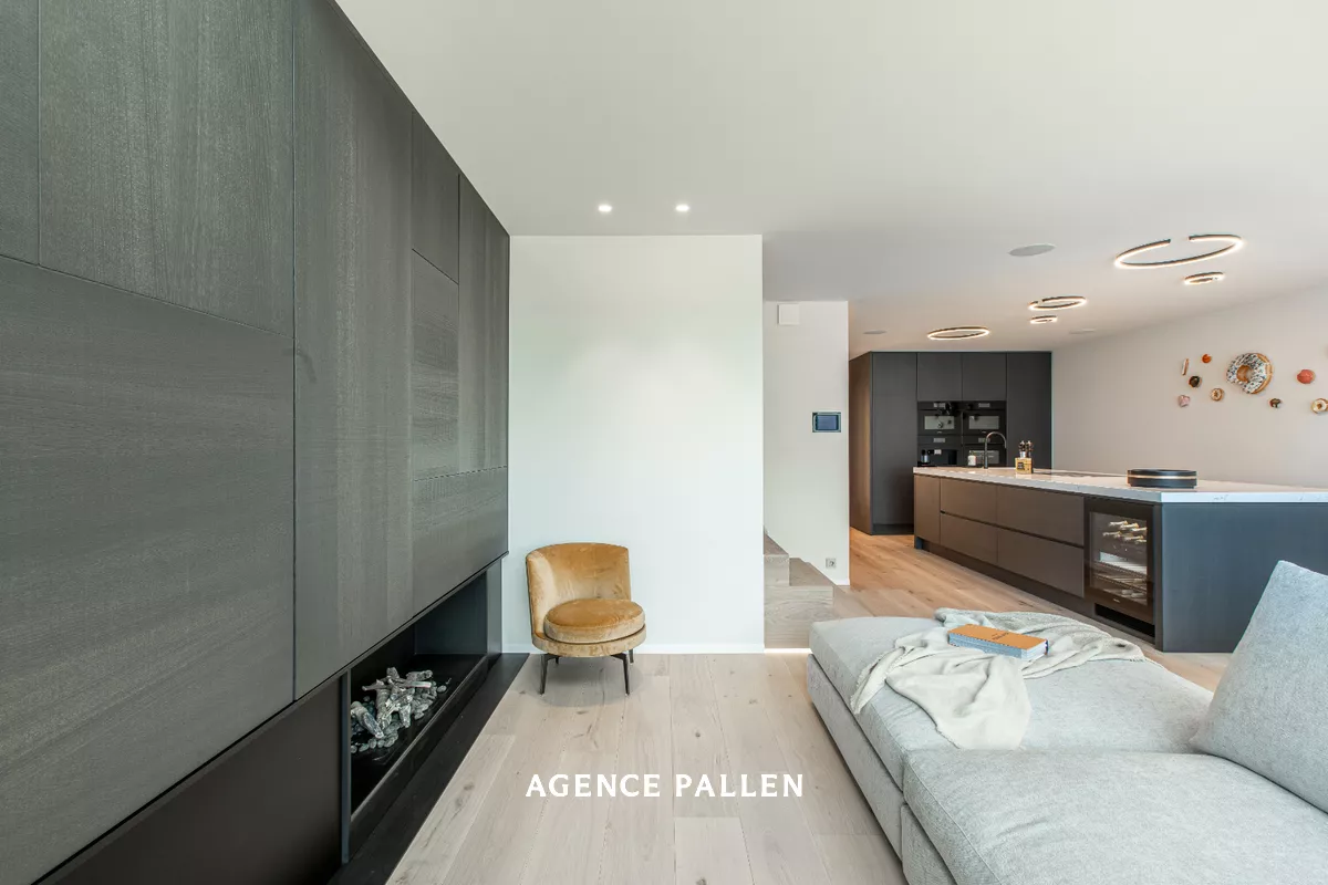 B5592d48dd5171e82acd604b05d8e6a70ec2396200974f63fff2e4566b65047b