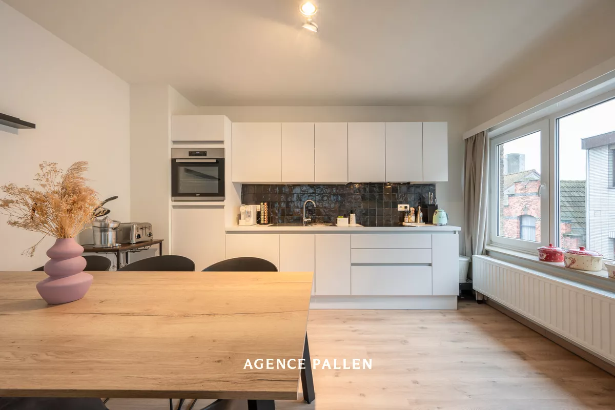 B552006b2501a8f9318d7d8b8696c5123d73ff3d305c26dfb3f0adb778f58c79