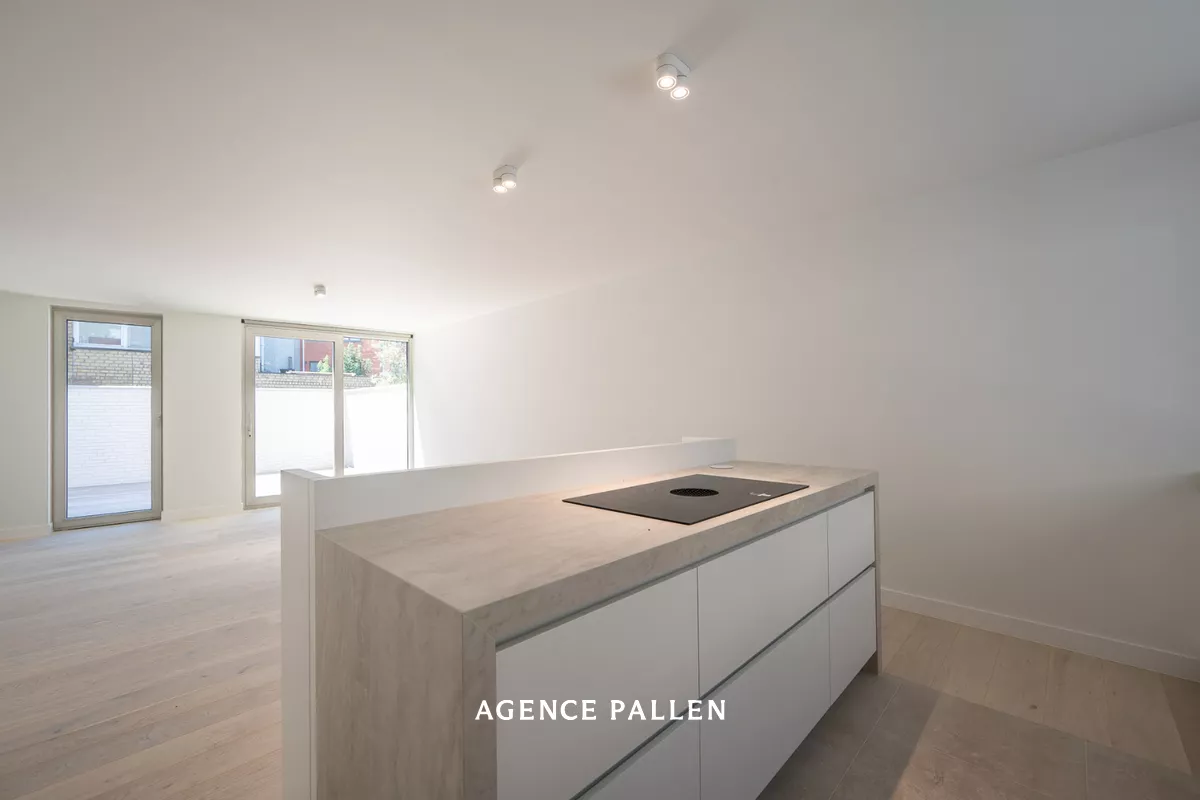 9814b650b86ad5bfcdd8066c00229fc5fd31351a4afbf714147035376fece24b