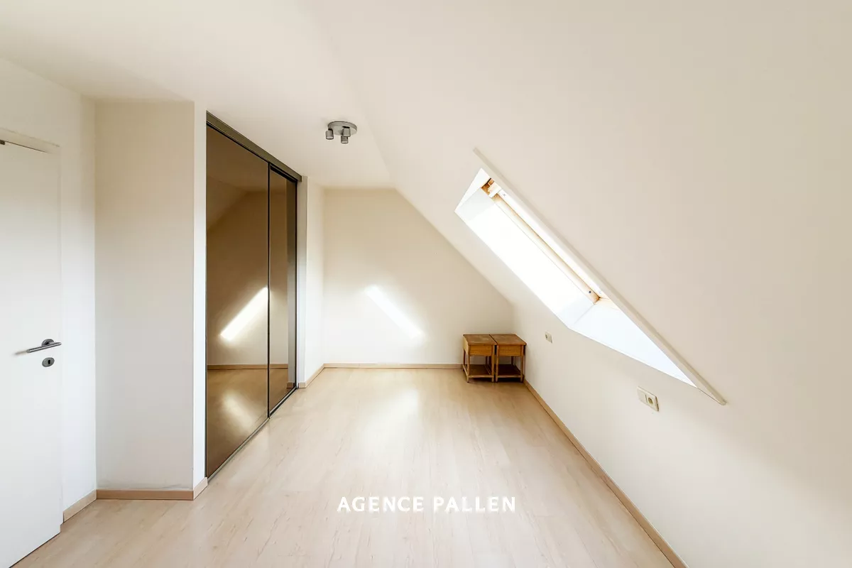 5181191870c27b082c85f755adf03d55b2eafadecff3a36c60c5d9fa1b49e2e3